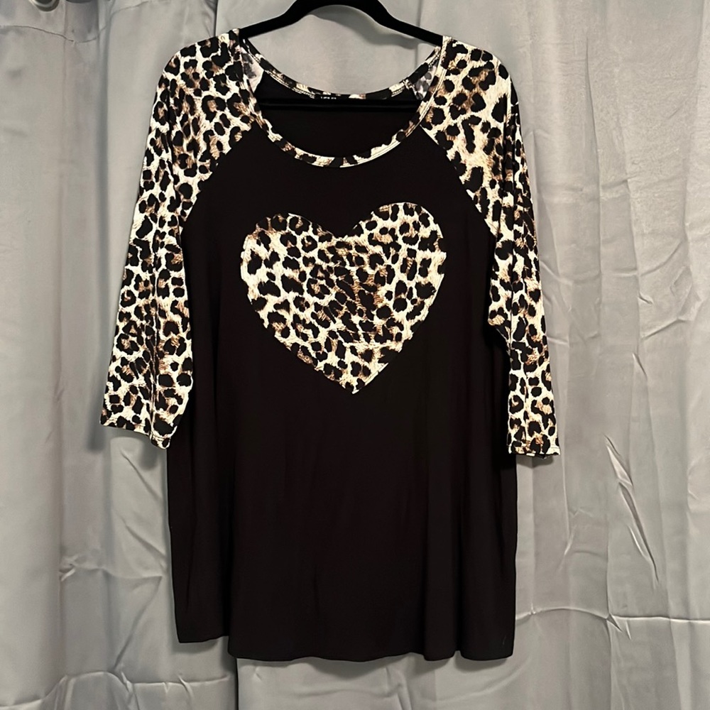 2XL Heimish Black with Leopard 3/4 sleeve